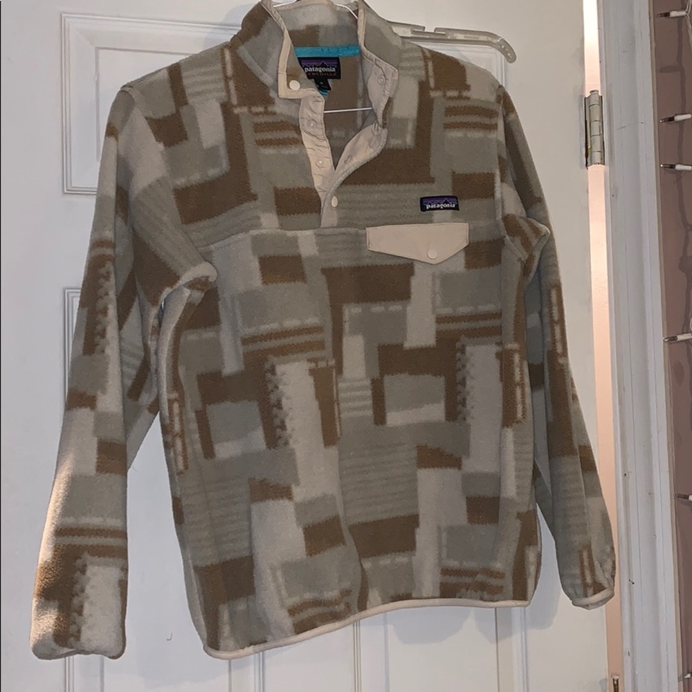 Patagonia pullover. Only worn once.